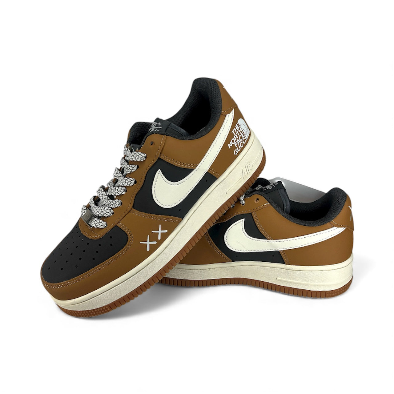 Low-Top Casual Sneakers