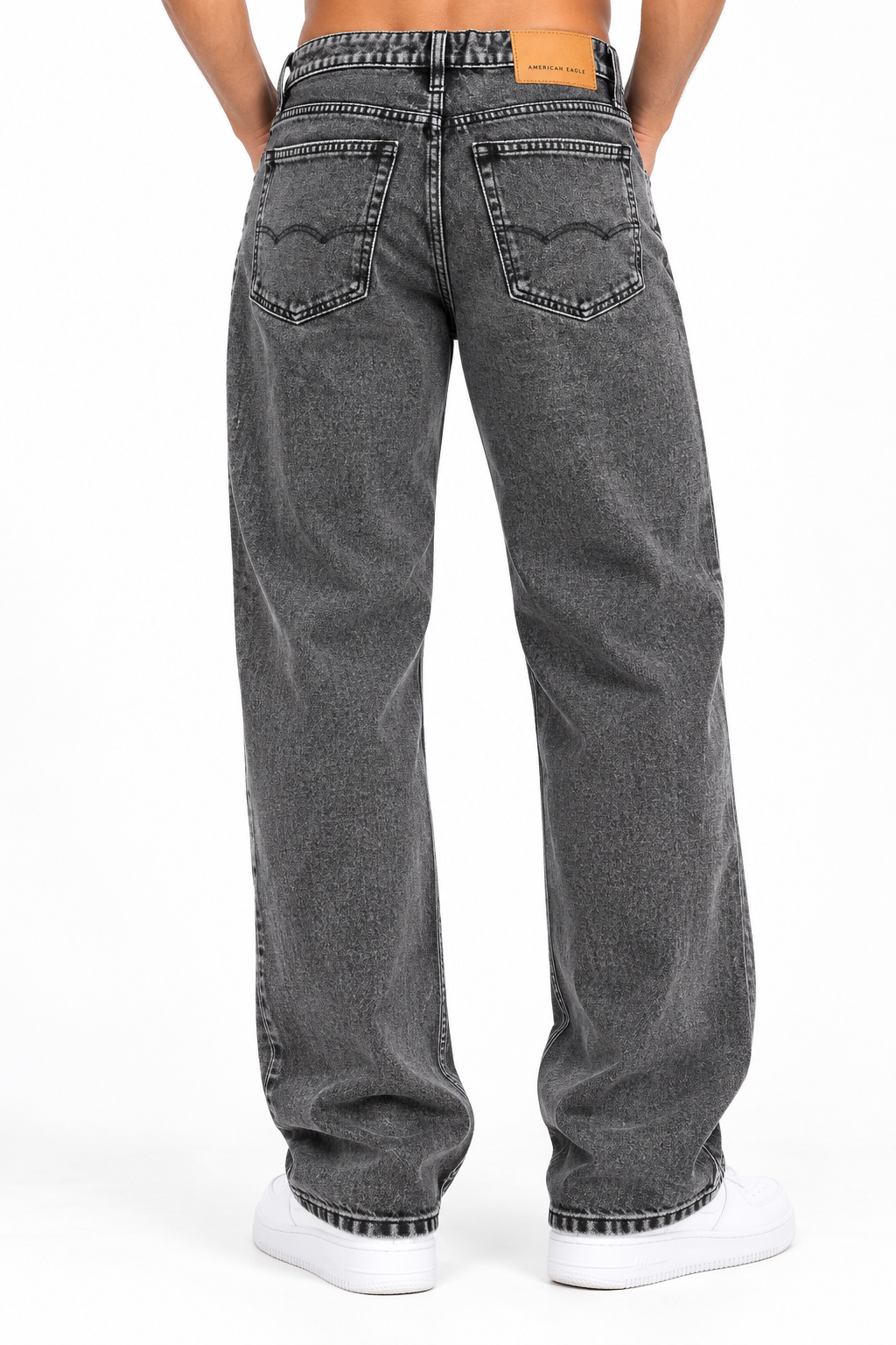 Men washed grey relaxed fit straight leg denim jeans